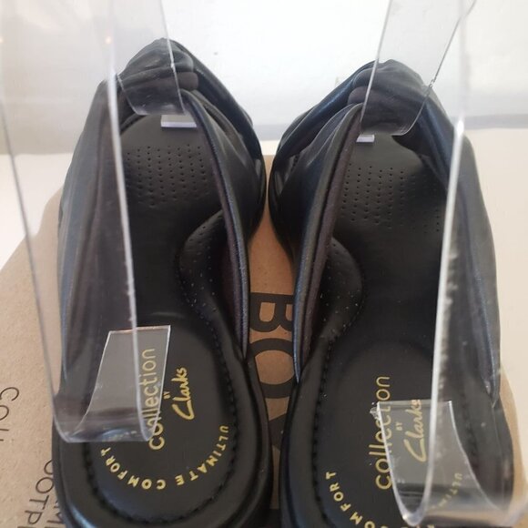 Clarks Women's Reyna Twist Flat Sandal size 7 New in Box - Picture 9 of 10